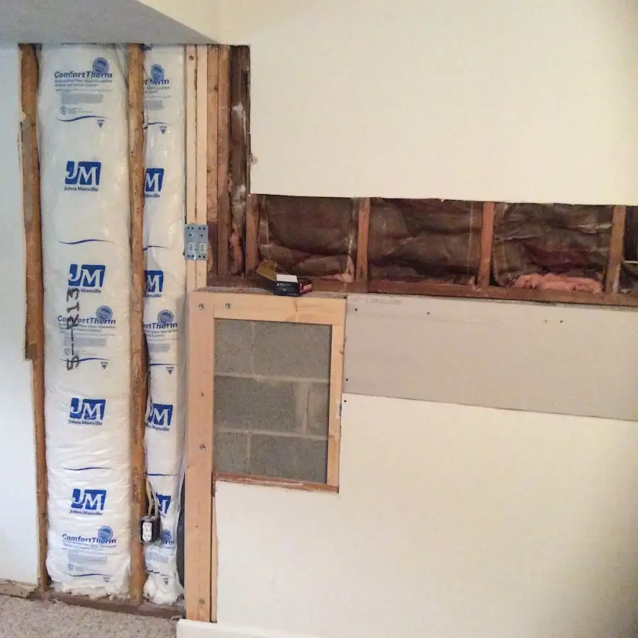 Wall insulation replacement during Structural Drying in Midlothian